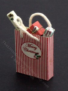(image for) Miniature Christmas Gift Bag for Dollhouses