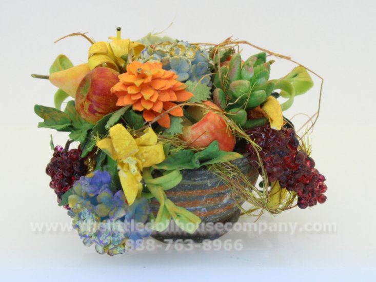 (image for) Miniature Round Terracotta with Old World Florals