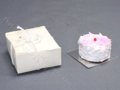(image for) AS IS Miniature Cake in a Bakery Box for Dollhouses