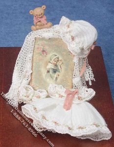 (image for) Miniature Dress and Gift Box by Danielle Designs for Dollhouses
