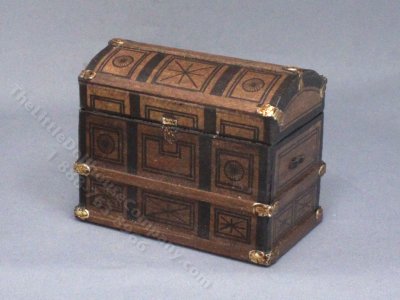 (image for) Vintage Miniature Travel Trunk for Dollhouses