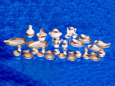 (image for) Miniature Orange Trim Dinner Service for Dollhouses (50pc)