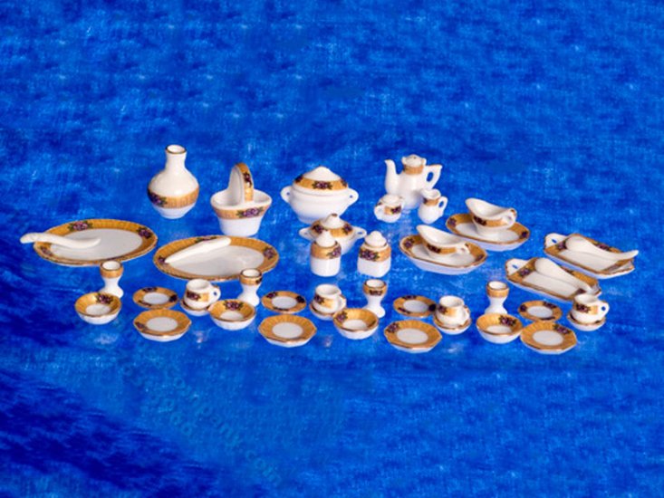 (image for) Miniature Orange Trim Dinner Service for Dollhouses (50pc)