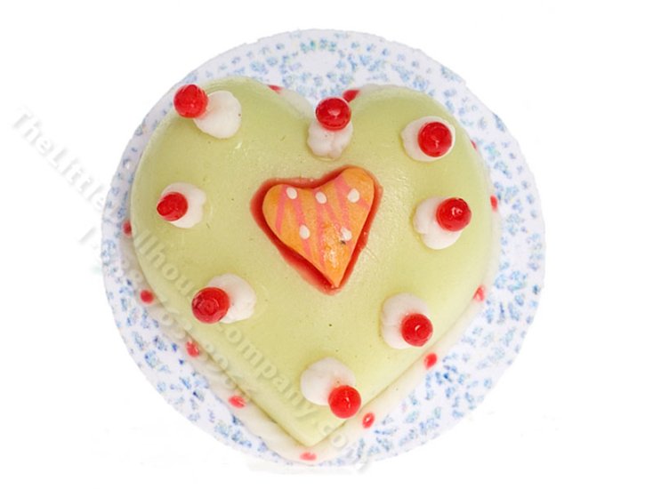 (image for) Miniature Heart Cake for Dollhouses