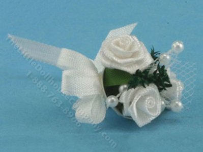 (image for) Miniature Bridal Bouquet Dollhouses