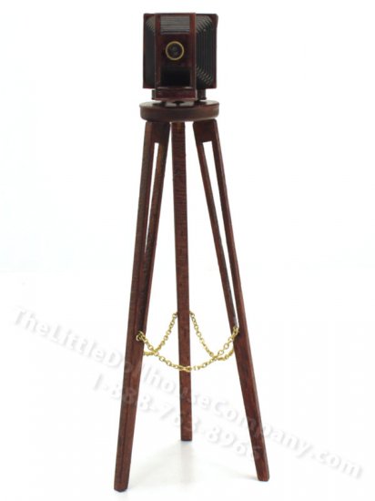 (image for) Miniature Daggeureotype Camera with Tripod