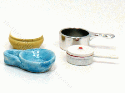 (image for) Miniature Set of Vintage Dollhouse Kitchen Accessories