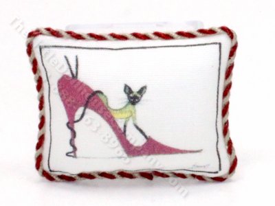 (image for) Pillow with Cat Print and Braided Edging by Judith Blondell