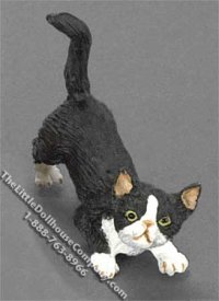 (image for) Dollhouse Scale Model Sniffing Black & White Socks Cat