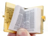 (image for) Miniature Fully Printed Reproduction Holy Bible for Dollhouses