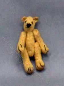 (image for) Miniature Small Blonde Stuffed Bear by Betty Miniaturen