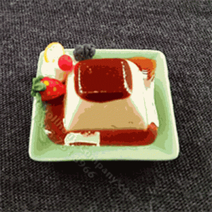 (image for) Miniature Caramel Pudding on Square Plate