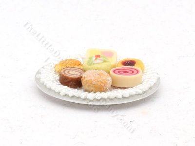 (image for) Miniature Plate of Sweets