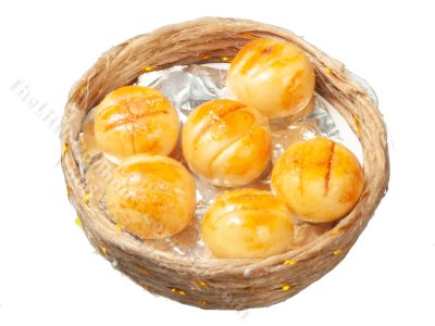 (image for) Miniature Rolls in Basket for Dollhouses