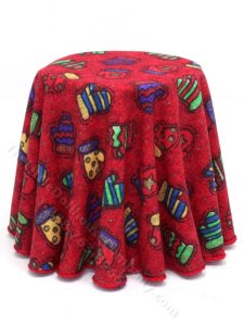 (image for) Miniature Round Table with Mitten Tablecloth - Designs by Janet