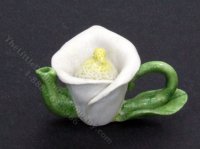 (image for) Dollhouse Miniature White Calla Lily Teapot