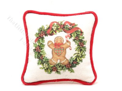 (image for) Miniature Gingerbread Wreath Pillow for Dollhouses