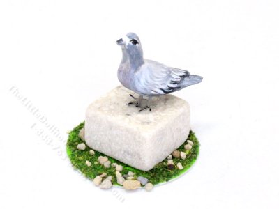 (image for) Miniature Pigeon by Kim Lineham for Dollhouses