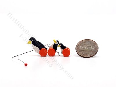 (image for) Miniature Penguins Pull Toy by Keenderson for Dollhouses