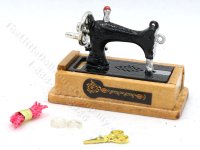 (image for) Miniature Sewing Machine with Drawer
