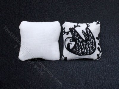 (image for) Miniature Pair of Sloth Pillows