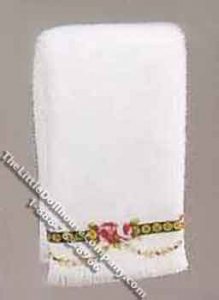 (image for) Miniature Victorian Rose Bath Towel for Dollhouses