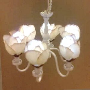 (image for) Battery Operated 6-Arm Rose Flower Light w/Fabric Shades