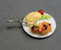 (image for) Dollhouse Scale Model Chicken Pie Set
