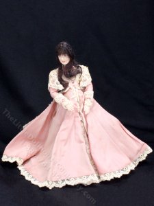 (image for) Miniature Pregnant Woman in Pink