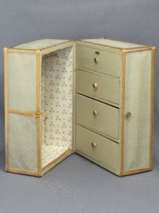 (image for) Vintage Miniature Steamer Trunk for Dollhouses