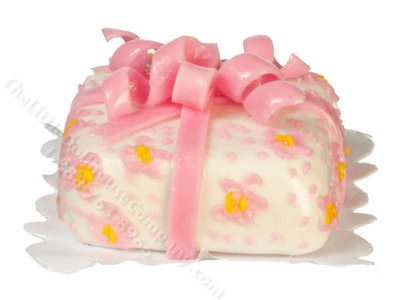 (image for) Miniature Square Present Cake for Dollhouses