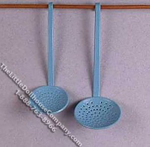 (image for) Miniature Blue Ladle w/holes for Dollhouses (1 per pack)