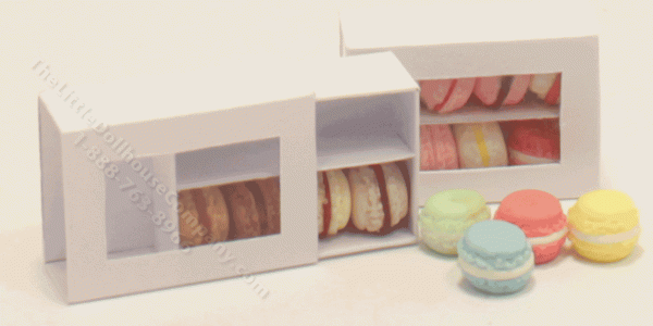 (image for) Miniature Macrons in White Box