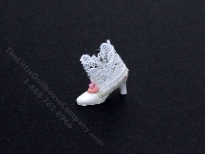 (image for) Miniature Lace Shoe by Taylor Jade