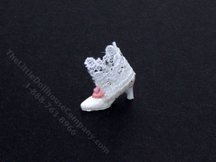 (image for) Miniature Lace Shoe by Taylor Jade
