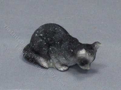 (image for) Miniature Drinking Gray Cat for Dollhouses