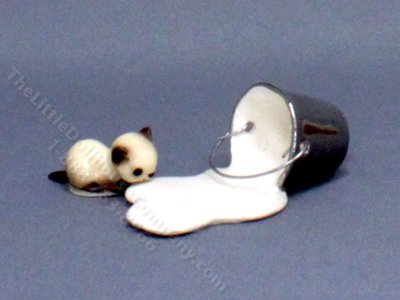 (image for) Miniature Cat Drinking Spilled Milk for Dollhouses