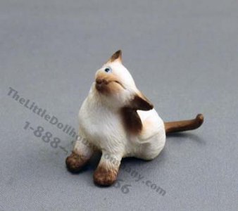 (image for) Dollhouse Scale Model Scratching Cat