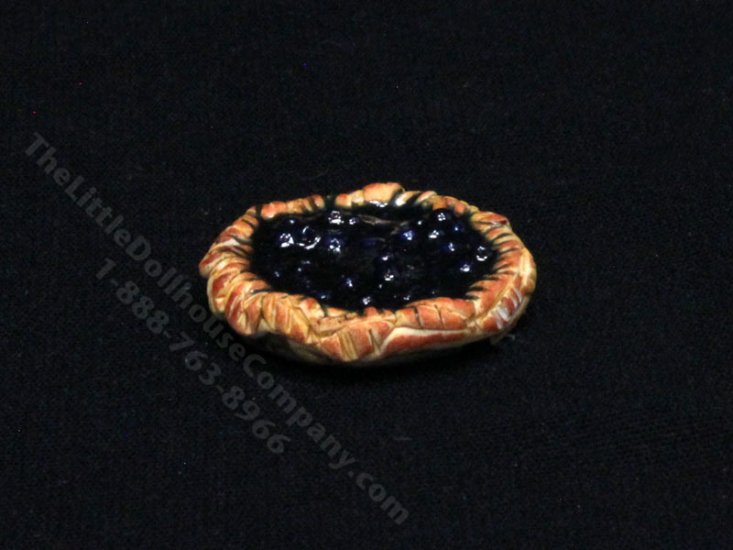 (image for) Miniature Blueberry Pie for Dollhouses
