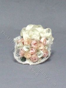 (image for) Vintage Miniature Flower Arrangement for Dollhouses