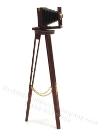 (image for) Miniature Daggeureotype Camera with Tripod
