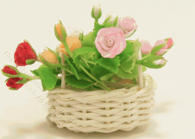 (image for) Miniature Basket of Roses