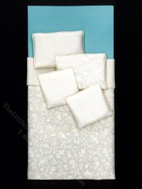 (image for) Miniature Single White On Ecru Small Floral Bedding Set