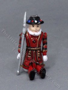 (image for) Miniature Hantel Pewter Toy Beefeater for Dollhouses