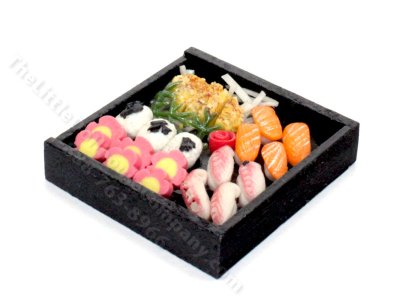 (image for) Miniature Sushi Bento Box for Dollhouses