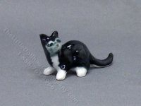 (image for) Miniature Crouching Tuxedo Cat Statuette for Dollhouses