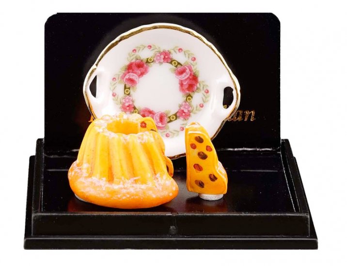 (image for) Miniature Ring Cake and Serving Plate
