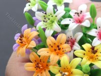 (image for) Miniature Lily Flowers in White Vase for Dollhouses