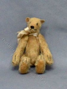 (image for) Miniature Blonde Stuffed Bear by Betty Miniaturen