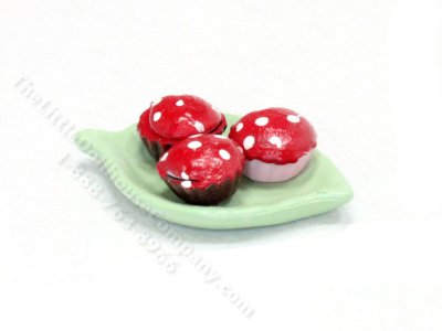 (image for) Miniature Toadstool Cupcakes for Dollhouses
